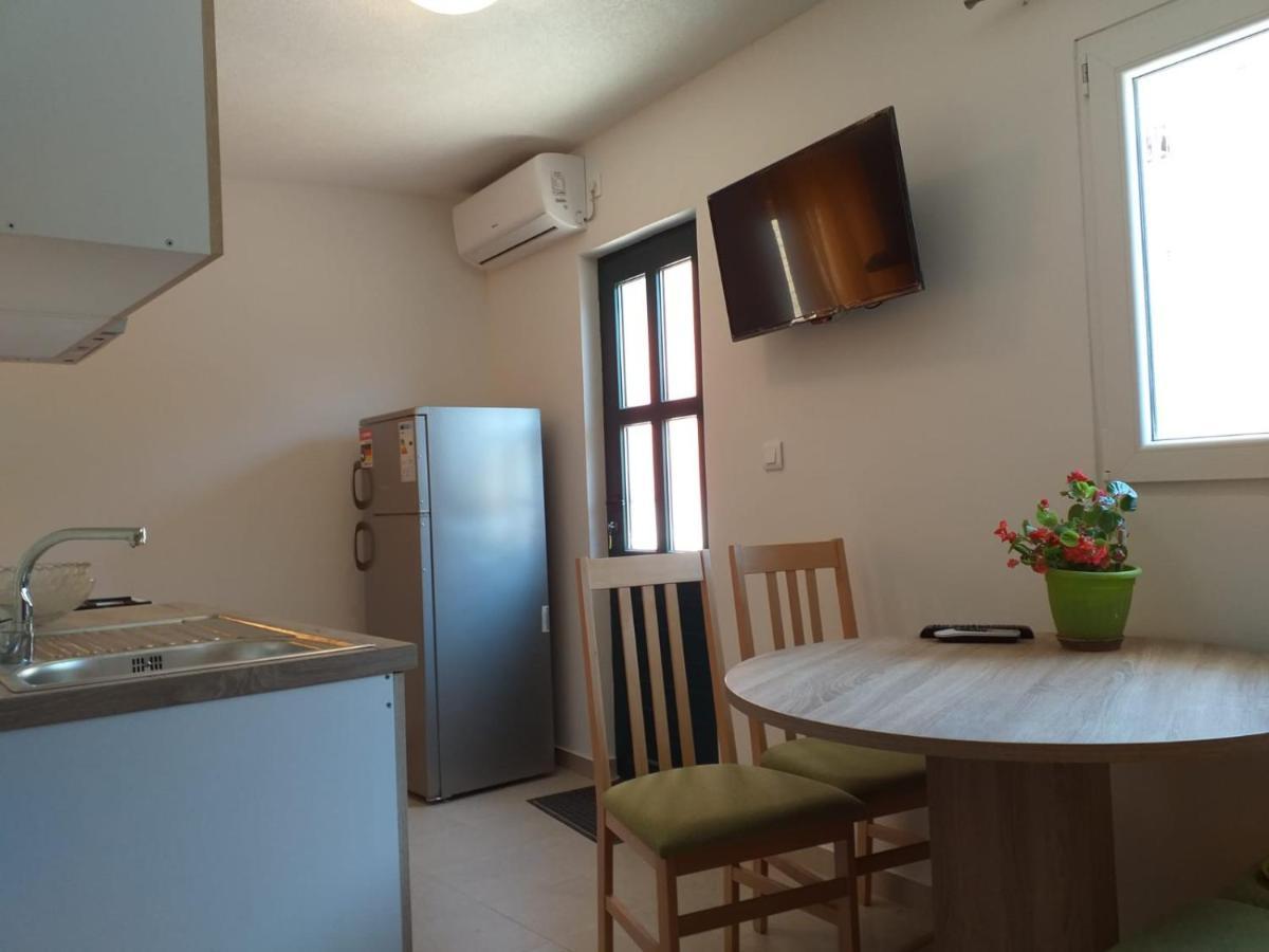 Milea Hotel Makarska Buitenkant foto